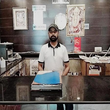 Hotel International Neelam Near New Delhi Railway Station Nowe Delhi Zewnętrze zdjęcie