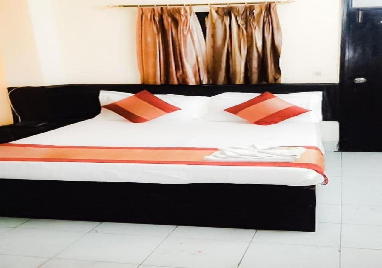 Hotel International Neelam Near New Delhi Railway Station Nowe Delhi Zewnętrze zdjęcie