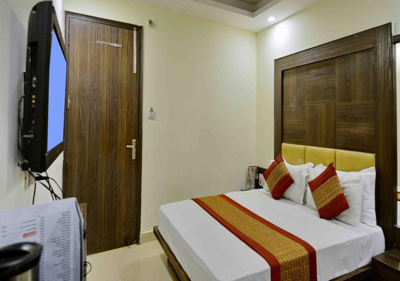 Hotel International Neelam Near New Delhi Railway Station Nowe Delhi Zewnętrze zdjęcie