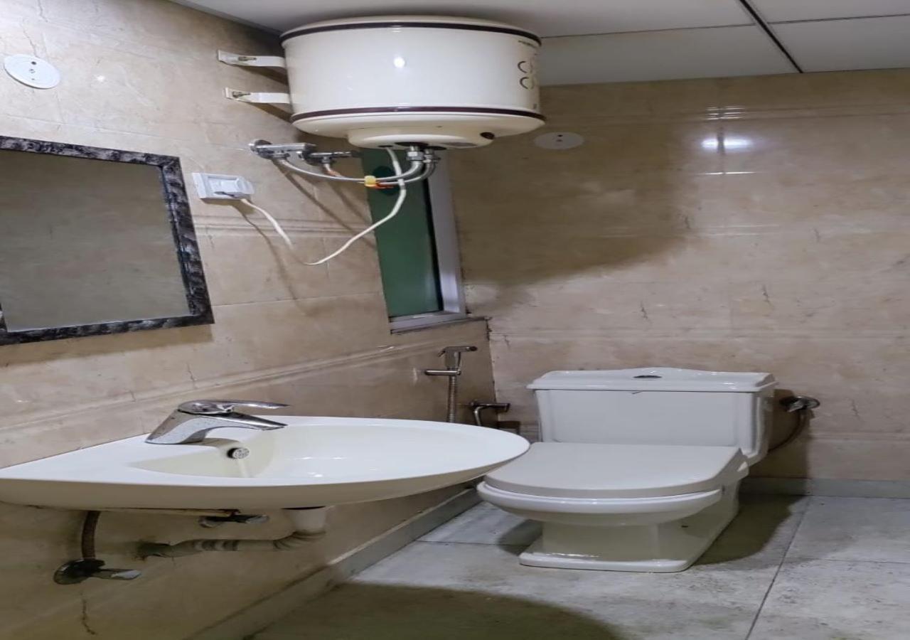 Hotel International Neelam Near New Delhi Railway Station Nowe Delhi Zewnętrze zdjęcie